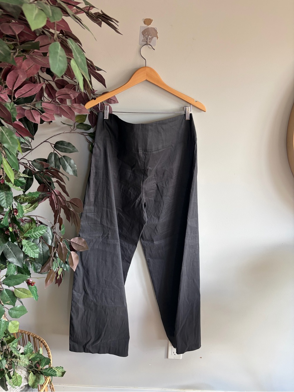 Sarah Pacini Wide Leg High Rise Linen Pants in Black size 3 (large) - Picture 4 of 4